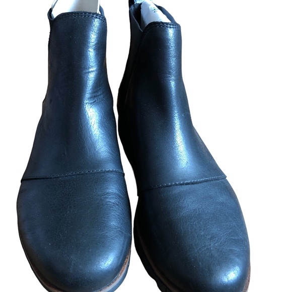 Sorel Harlow Chelsea Boots in Black Women's Size 9 worn a few times - Picture 3 of 8